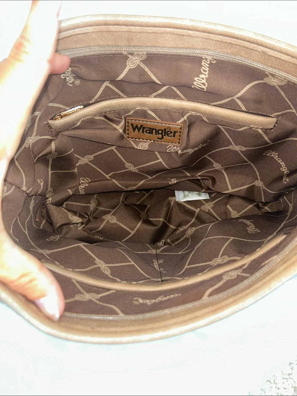 Wrangler by Montana West Leather Weave Hobo w/Convertible Crossbody Guitar Strap - Picture 11 of 11
